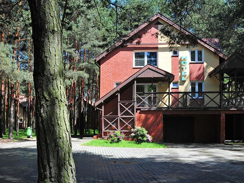 Отель Wawrzkowizna Rzasawa Экстерьер фото