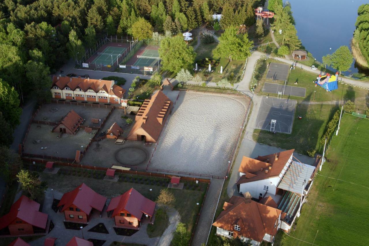 Отель Wawrzkowizna Rzasawa Экстерьер фото